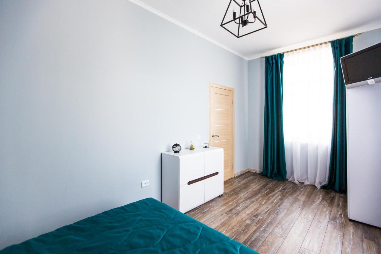 1 Bedroom Apartment Near Elizabeth'S The Cathedral Lvov Exteriér fotografie