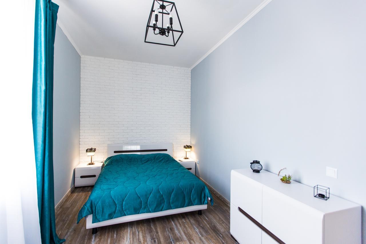1 Bedroom Apartment Near Elizabeth'S The Cathedral Lvov Exteriér fotografie